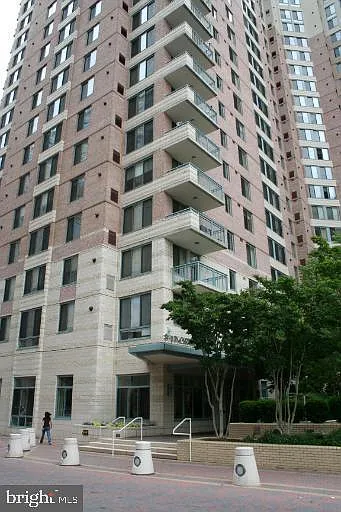 851 N Glebe Rd #1503 — Photo 2