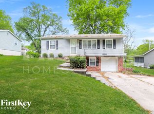 10510 W 90th St, Overland Park, KS 66214