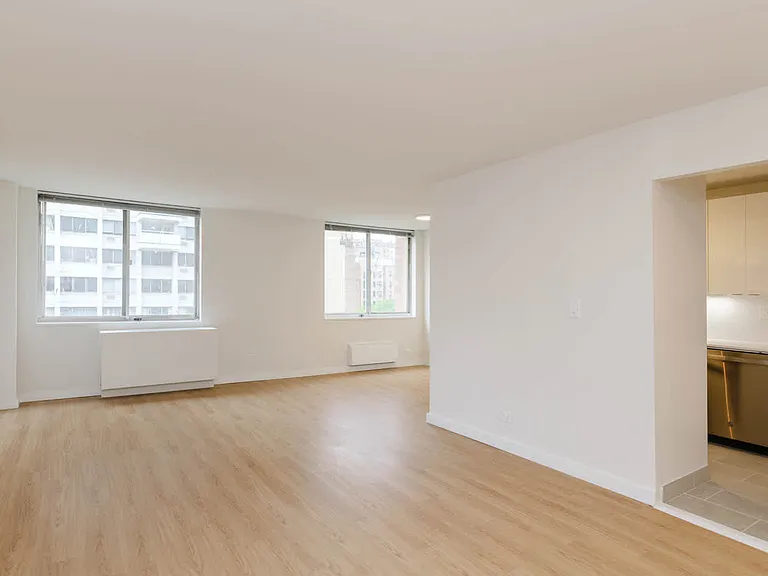 730 Columbus Ave #2P — Photo 14