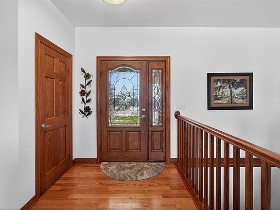 2nd image of 1002 SE 78th St