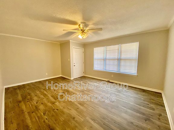 4th image of 4944 Sarasota Dr