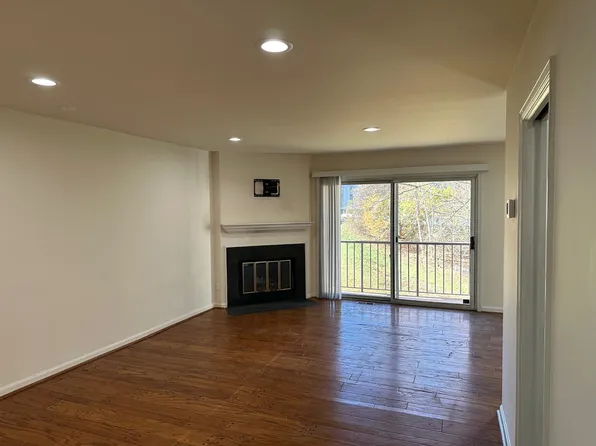 10406 Parthenon Ct, Bethesda, MD 20817