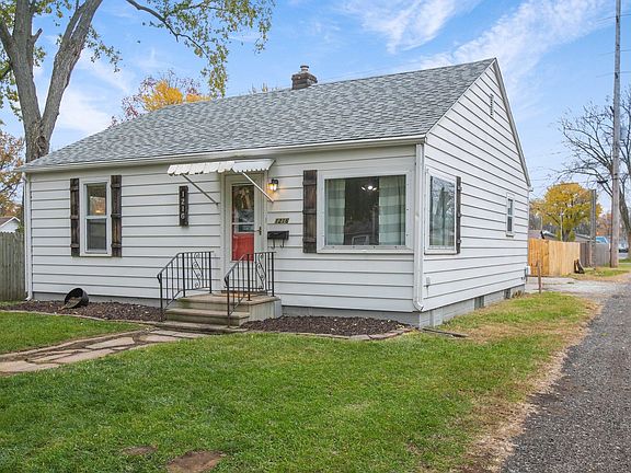 2nd image of 1216 Columbian Ave