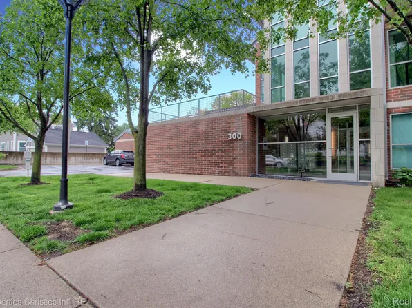 300 Hamilton St APT 105, Plymouth, MI 48170