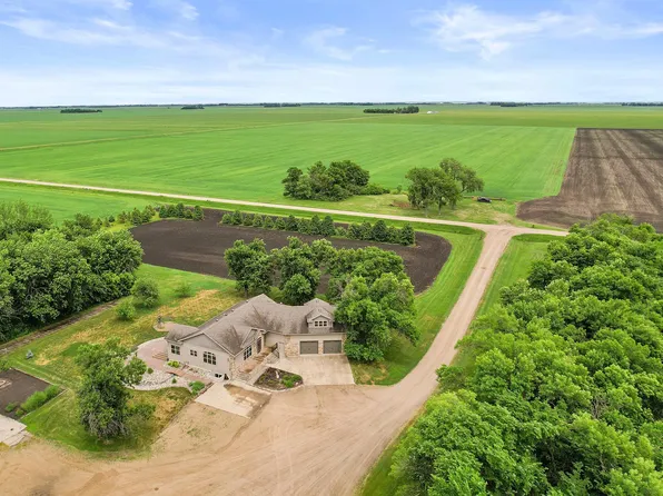 14293 40th St S, Moorhead, MN 56560