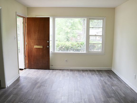 5th image of 1657 Midway St
