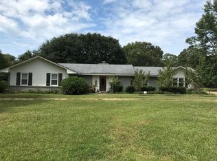 26 Hazel Green Dr, Wetumpka, AL 36093