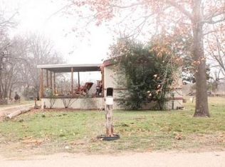 105 McKelvain St, Oglesby, TX 76561