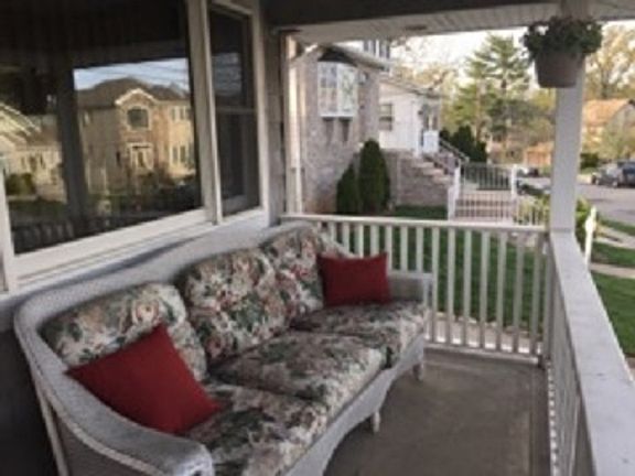 5th image of 838 Carlton Blvd