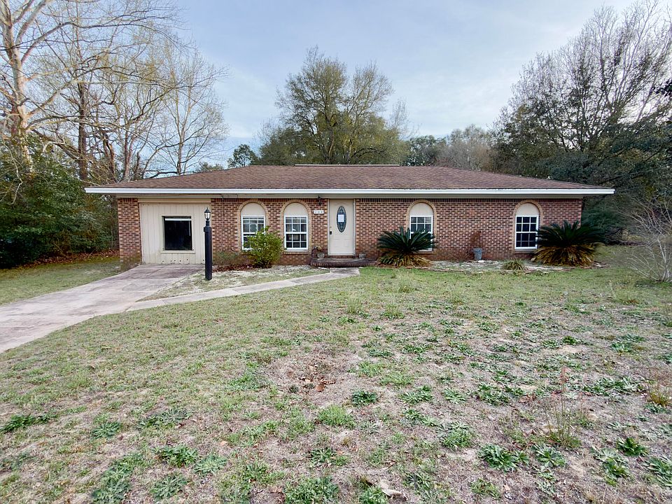 1st image of 208 Forrest Pkwy