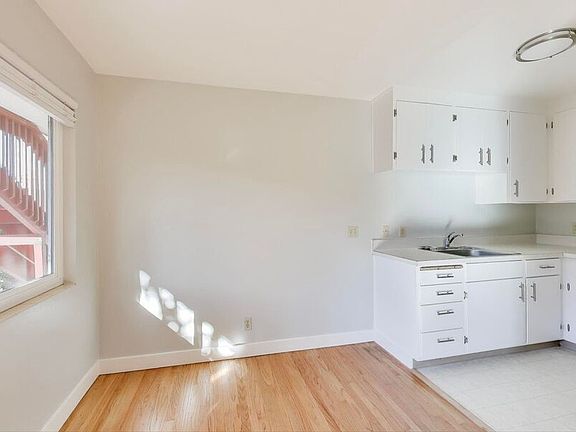 3rd image of 271-281 Curtner Ave #279