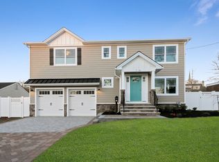 7-01 6th St, Fair Lawn, NJ 07410