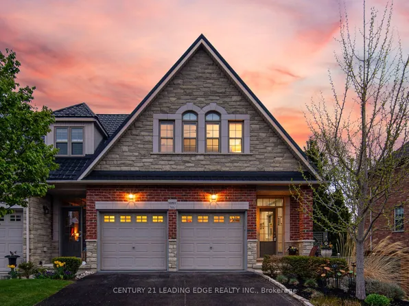 1051 Fernridge Cmn, Burlington, ON L7T 1G1