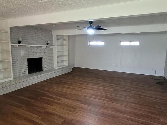 3rd image of 204 E Bass Ave