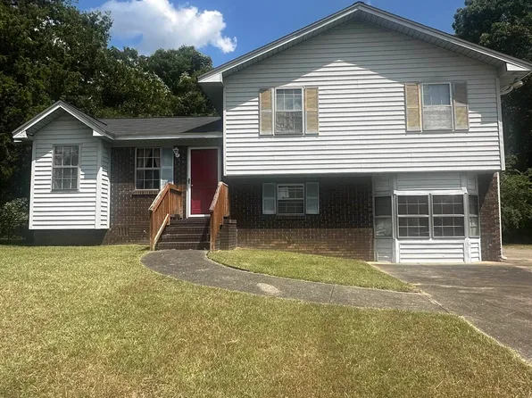 504 Raintree Ln, Birmingham, AL 35217