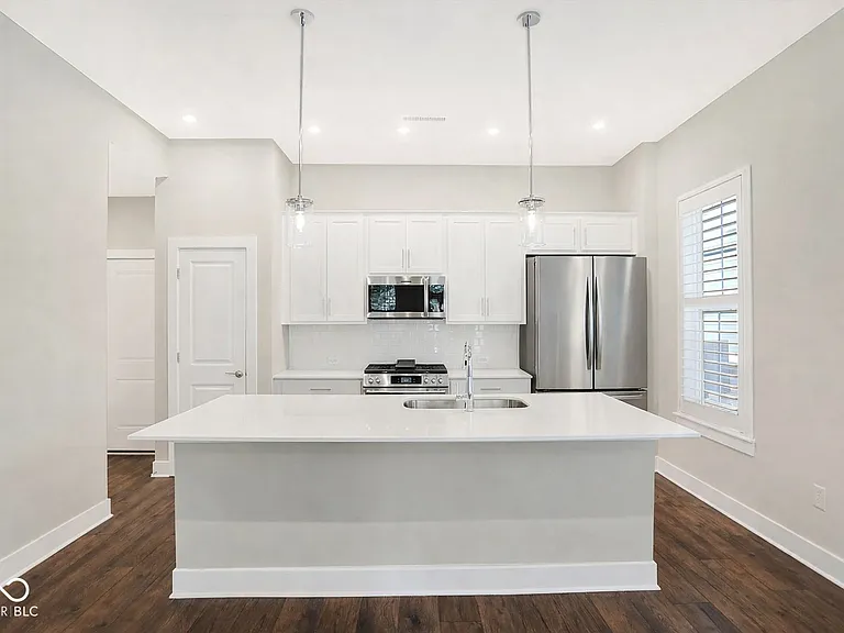 526 Gilder Dr — Photo 4