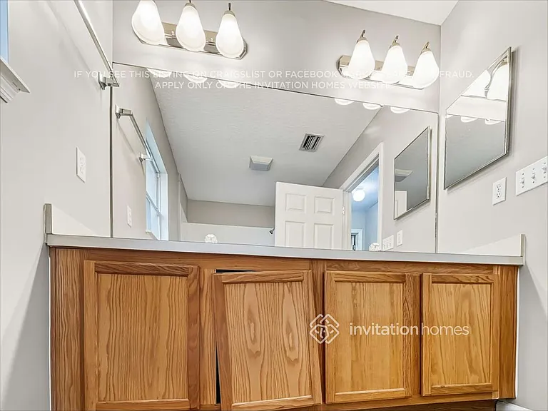 14091 Summer Breeze Dr E — Photo 16