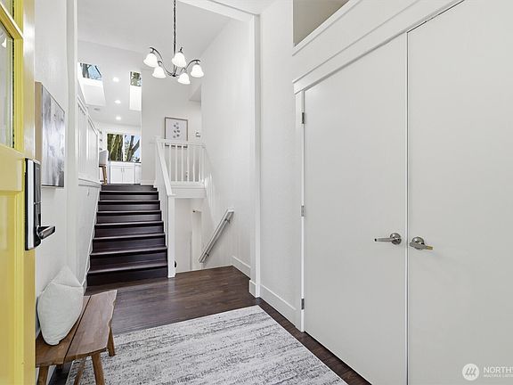 3rd image of 9539 172nd Avenue NE