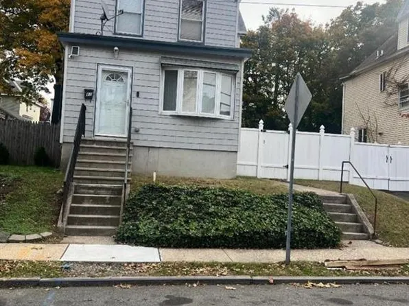 80 Smith St, Irvington, NJ 07111