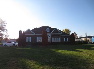 1104 N Pentecost Dr, Marion, IL 62959