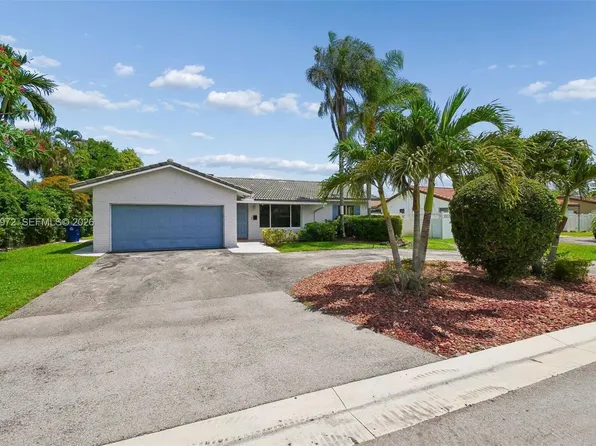 7506 NW 42nd St, Coral Springs, FL 33065