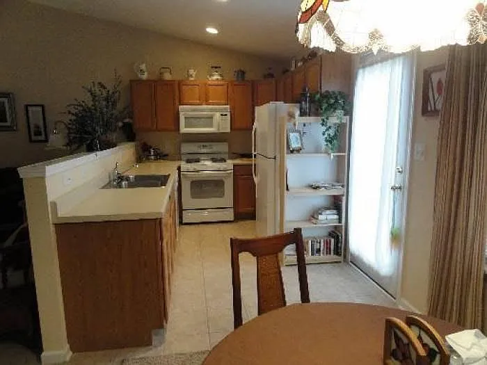 1119 Penny Ln — Photo 4