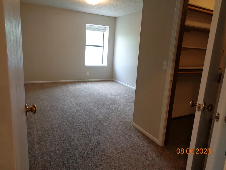 6708 W 150th St — Photo 11