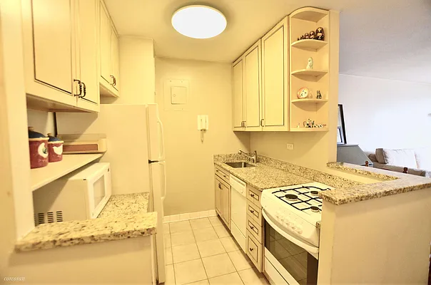 Rented by Corcoran | media 13