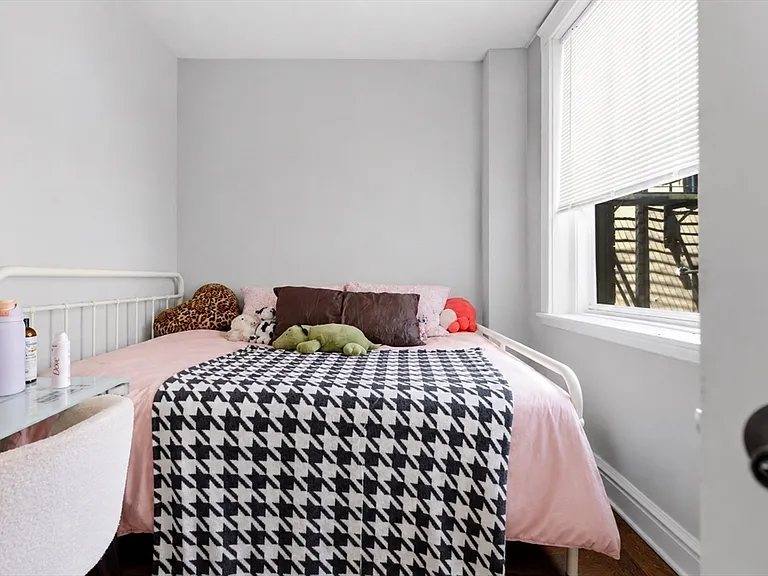 168 Endicott St #1 — Photo 7