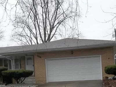 5520 Jackson St, Merrillville, IN, 46410