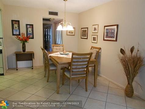 2nd image of 1071 Newport Dr #Q