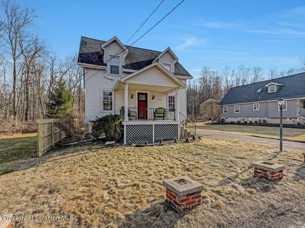 305 Laurel Dr, Clarks Summit, PA 18411