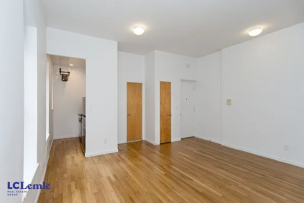 Rented by LC Lemle Real Estate Group | media 5