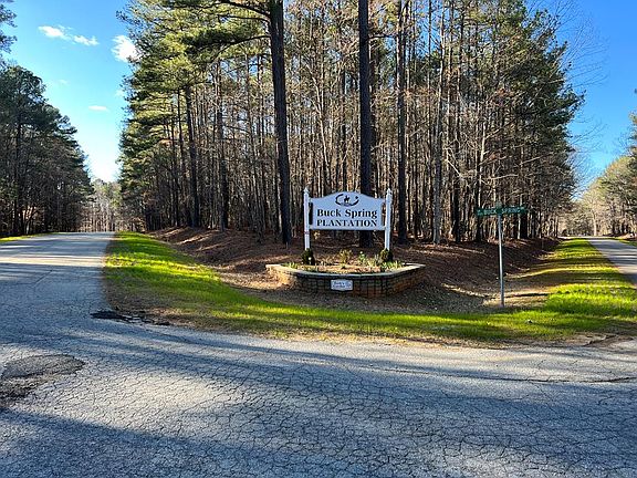 2nd image of 165 Plantation Dr