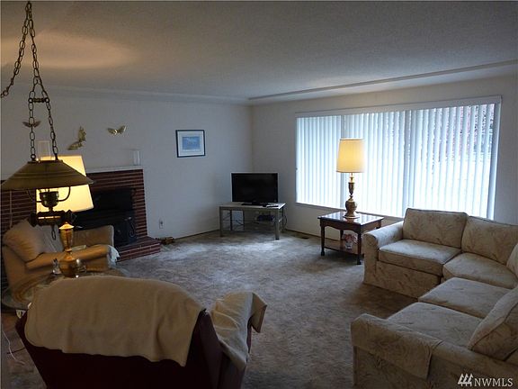 5th image of 14108 Bingham Ave E