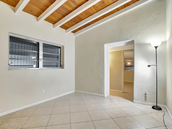 5400 NE 1 Ter Terrace, Oakland Park, FL 33334
