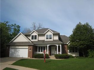 3740 Carbry Ct NE, Cedar Rapids, IA 52402