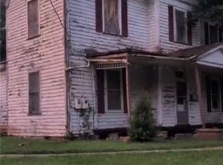 124 W Sycamore St, Chase City, VA 23924