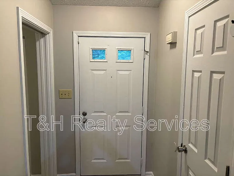 3202 Cherry Lake Rd — Photo 2