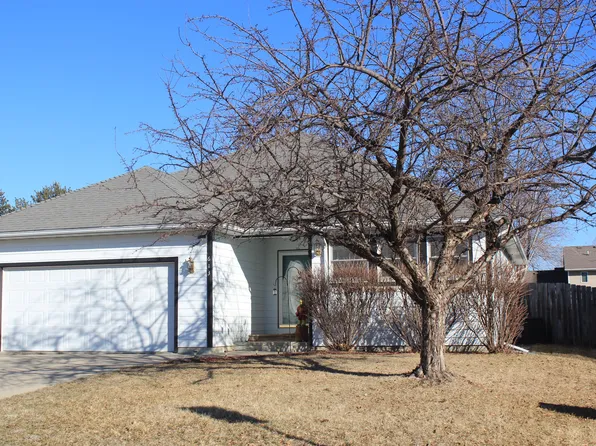 613 Onyx St, Ames, IA 50010