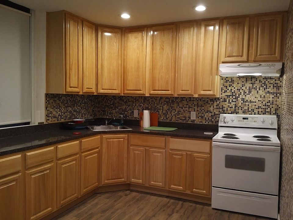 1st image of 447 Saint Pauls Ave