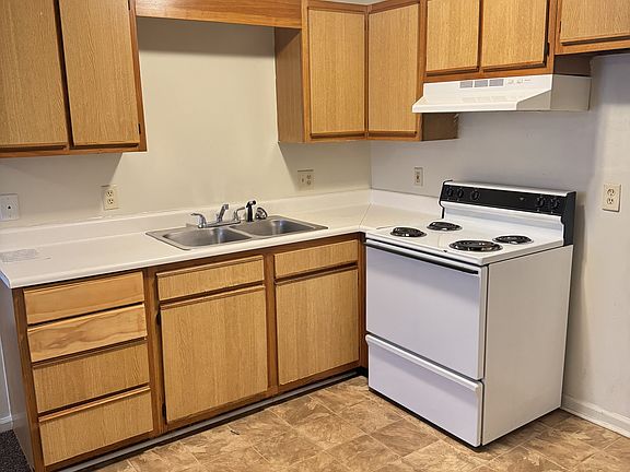 2nd image of 712 Patton Cir #24