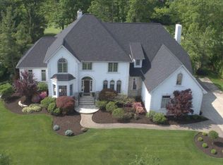 7203 Saint Ives Pl, West Chester, OH 45069