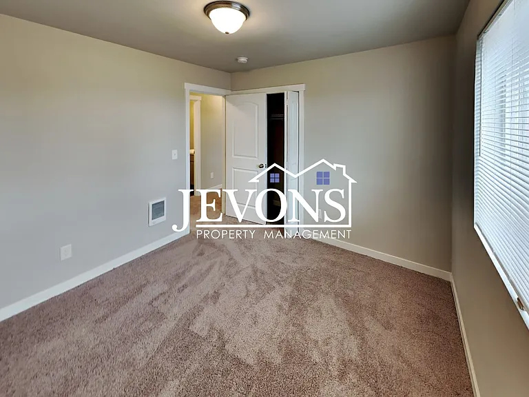 511 N 22nd Ave — Photo 34