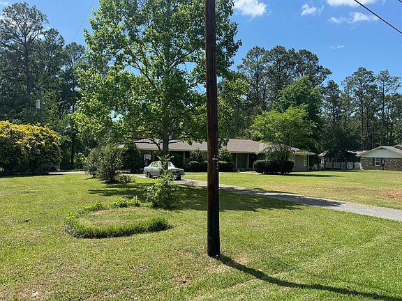3rd image of 701 Mixon Ave