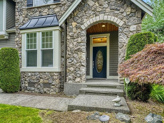 3rd image of 1001 S 38th Court
