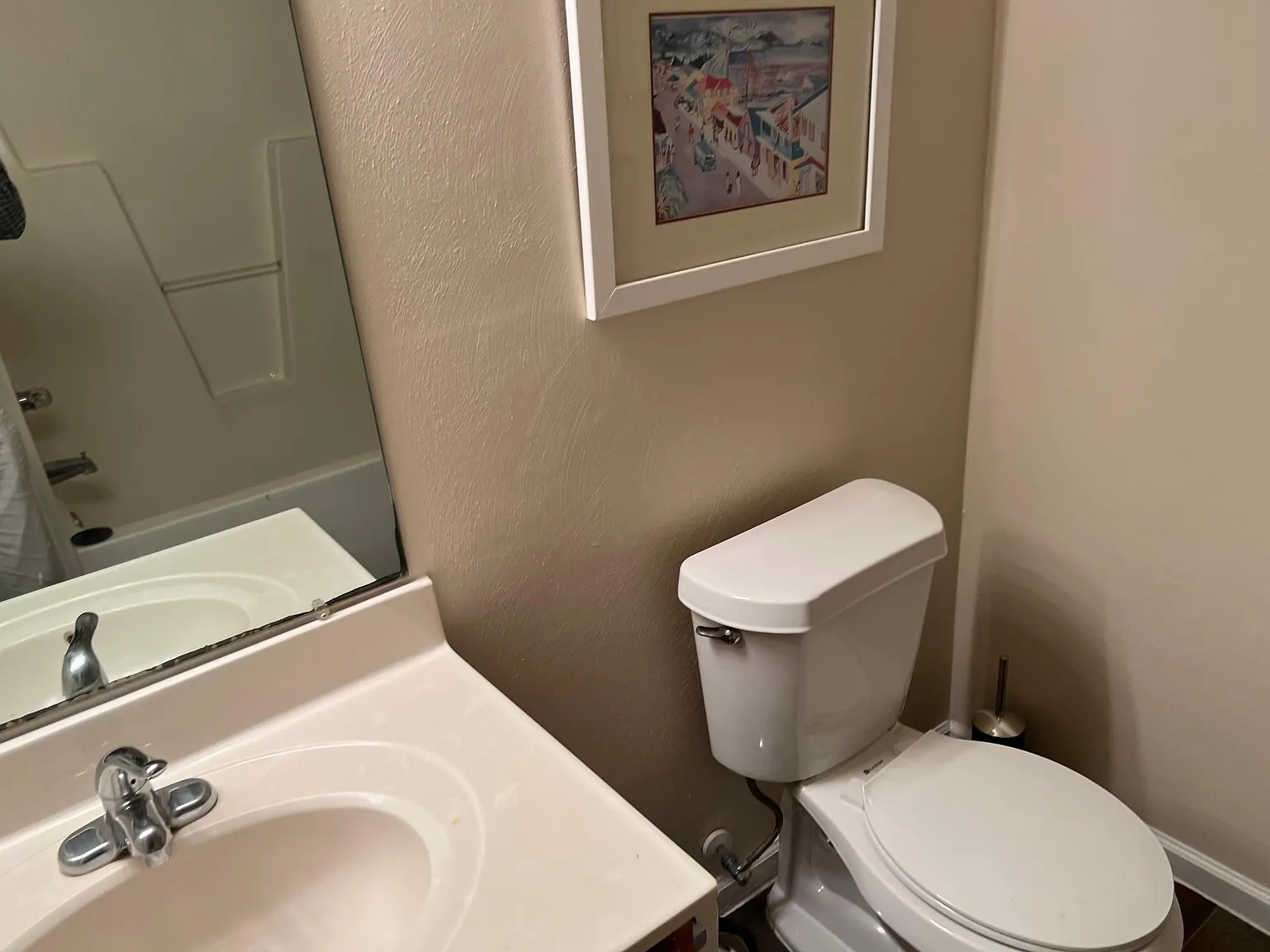 815 Caroline Ct — Photo 1