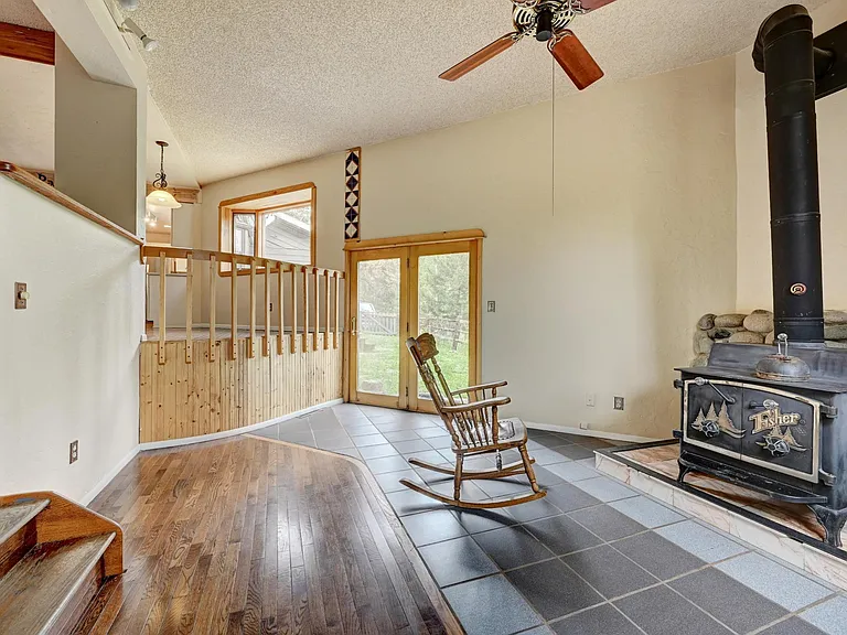 140 Deer Ln — Photo 12
