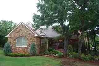 2nd image of 846 Liveoak Ln