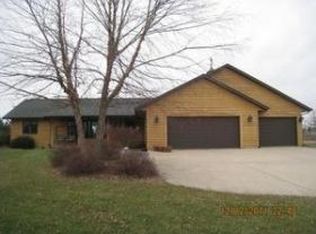 26300 60th St, Salem, WI 53168